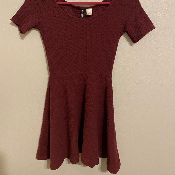 Maroon red skater dress - Picture 3 of 4